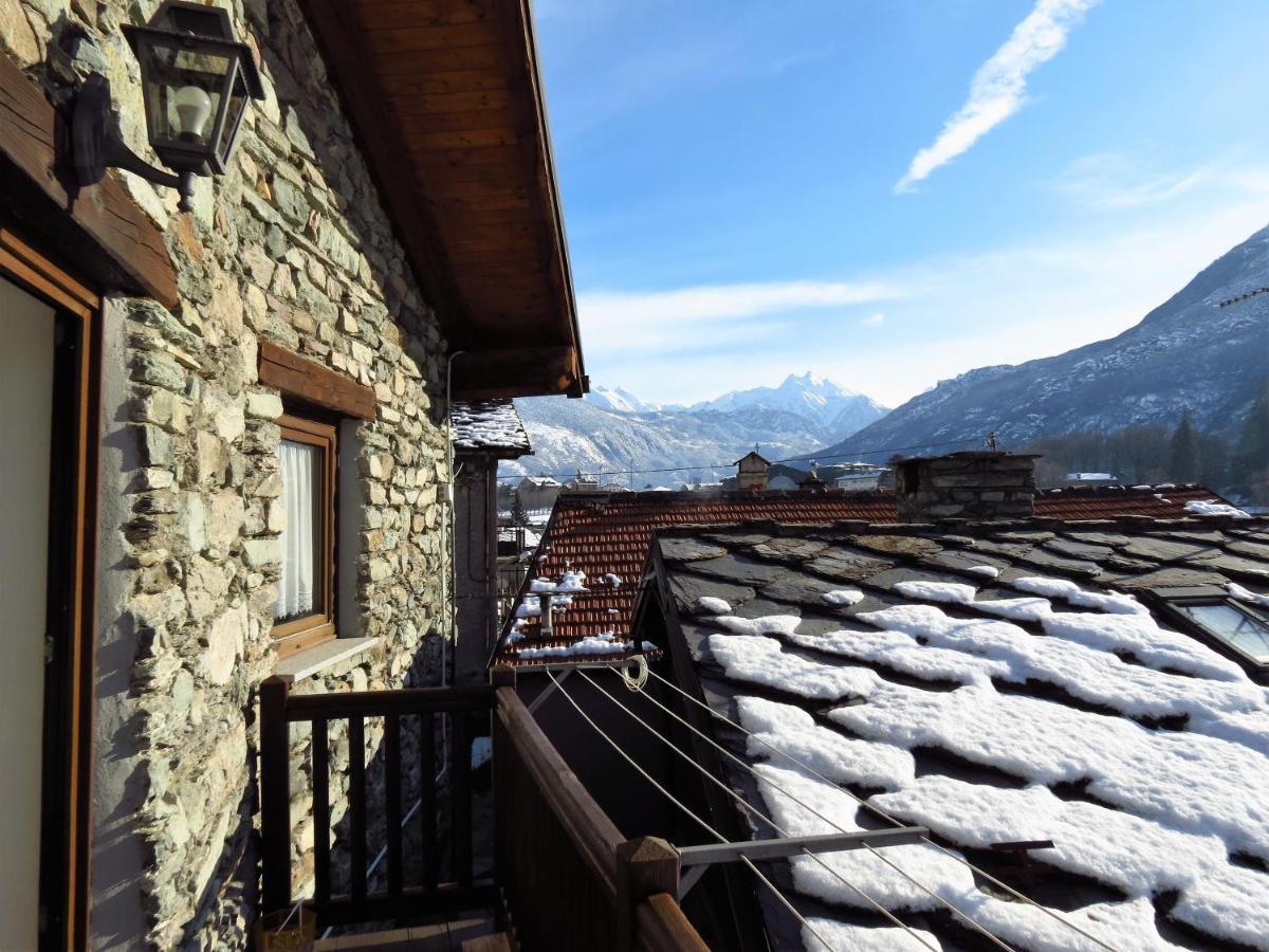 Lo Gnomo Sotto Al Glicine Châtillon Exterior foto