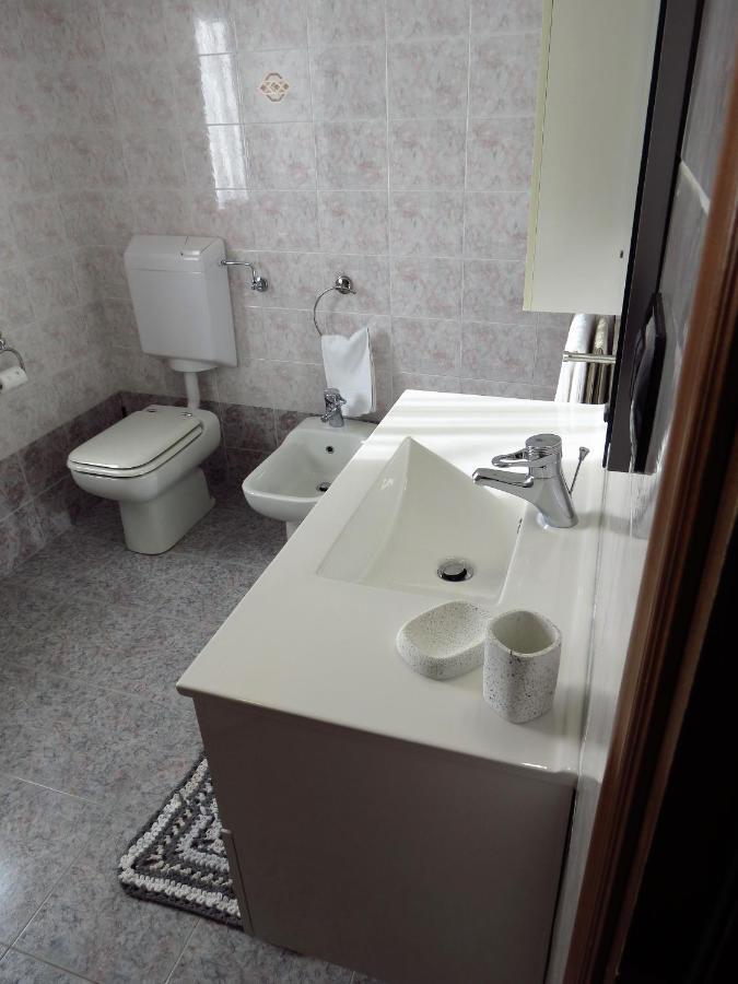 Lo Gnomo Sotto Al Glicine Châtillon Exterior foto