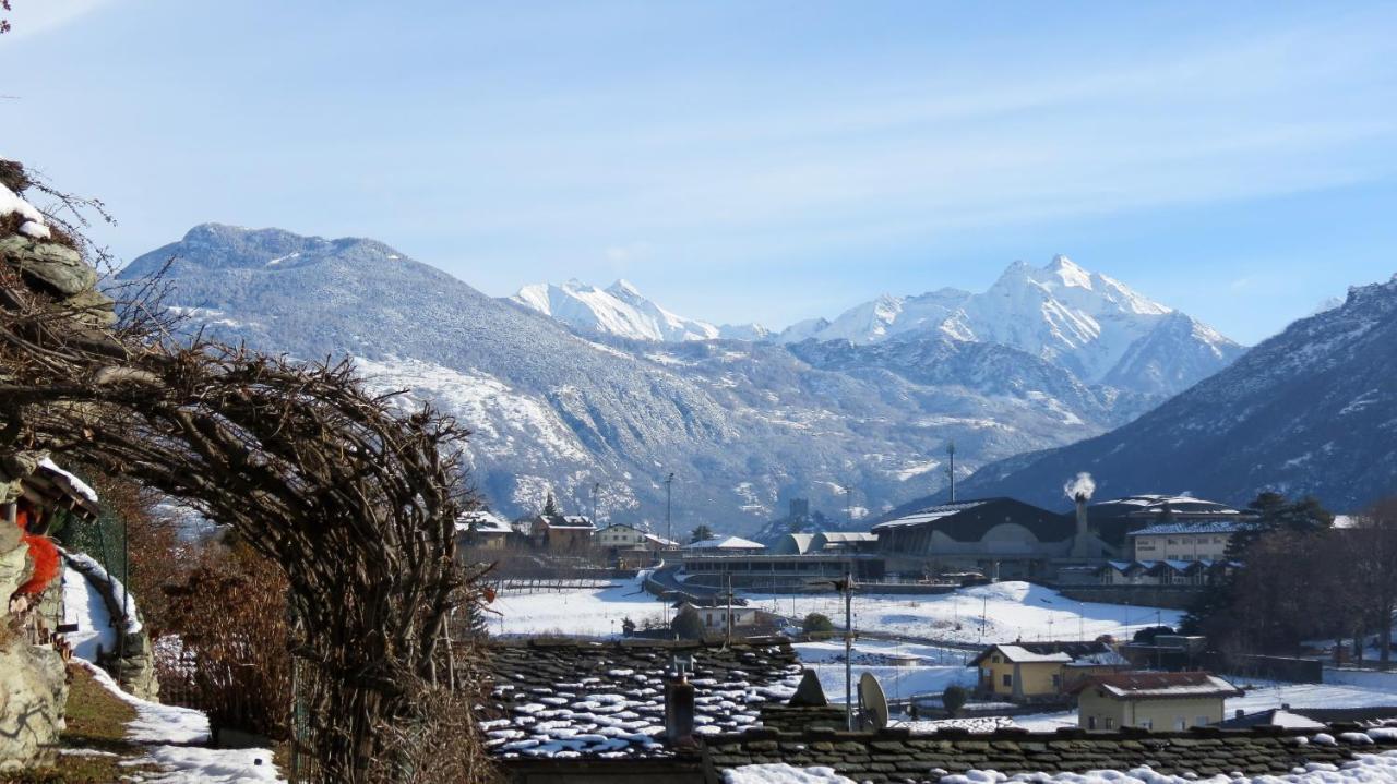 Lo Gnomo Sotto Al Glicine Châtillon Exterior foto